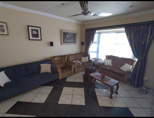 3 BEDROOM HOUSE FOR SALE IN HENLEY-ON-KLIP